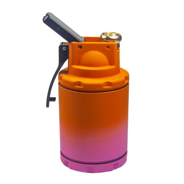 Grinder (3) Grinder (3)