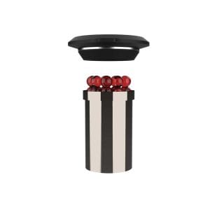 Titanium cap with ruby pearls
